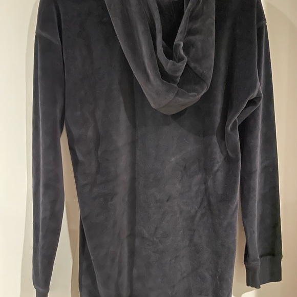 NWT ZELLA Black Long Sleeve Velvet Pullover Hoodie Women’s size Medium - Picture 2 of 9